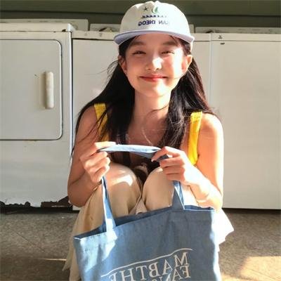女玩家喜迎春